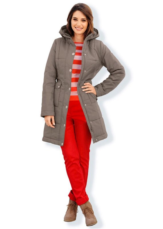 Riveted hooded quilted coat