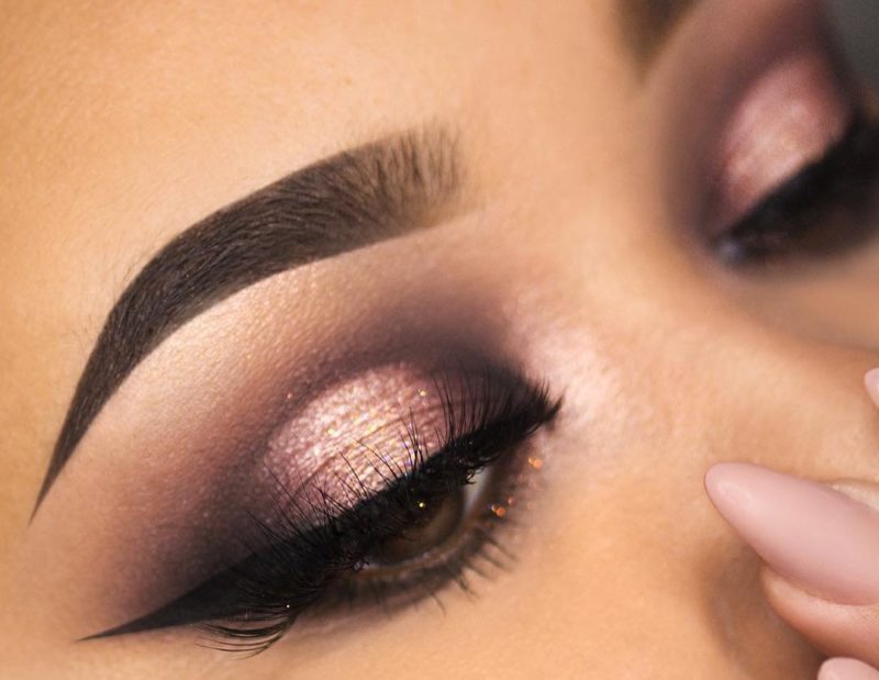 Shimmer evening makeup Shimmer evening makeup