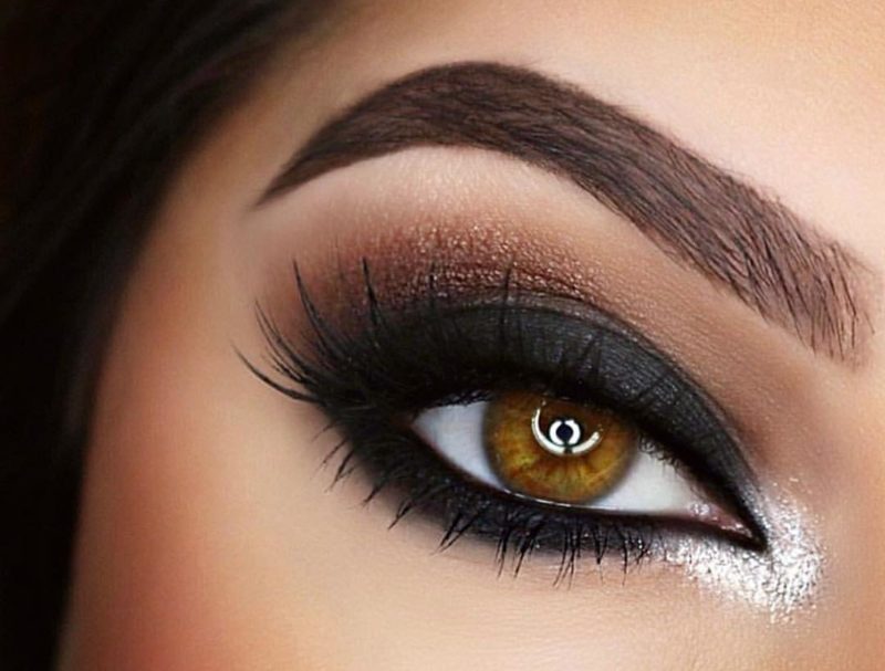 Beautiful make-up for New Year's Eve Beautiful make-up for New Year's Eve