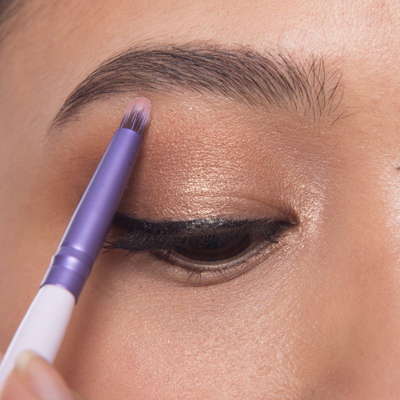 Adding Eyebrow Concealer Adding Eyebrow Concealer