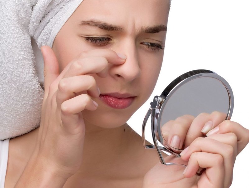 Examination of the nose for black spots