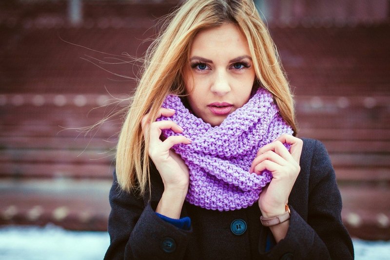 Delicate scarf snood
