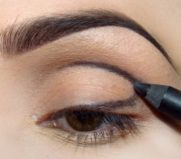 Smokey Ice for brown eyes stage 1