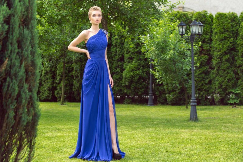 Elegant blue wedding dress Elegant blue wedding dress