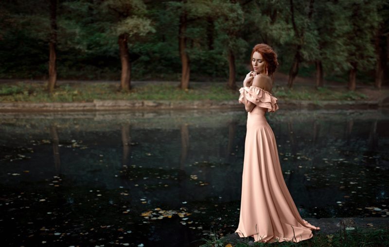 Dress for the wedding, depending on the season Dress for the wedding, depending on the season