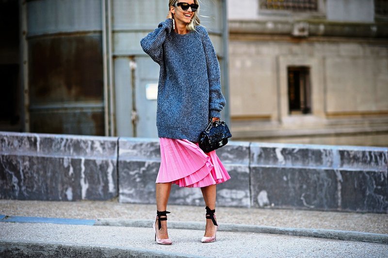 Oversized sweater: spring trend 2024