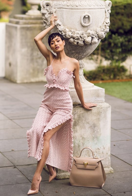 Dress in a powdery shade with slits on the skirt Dress in a powdery shade with slits on the skirt