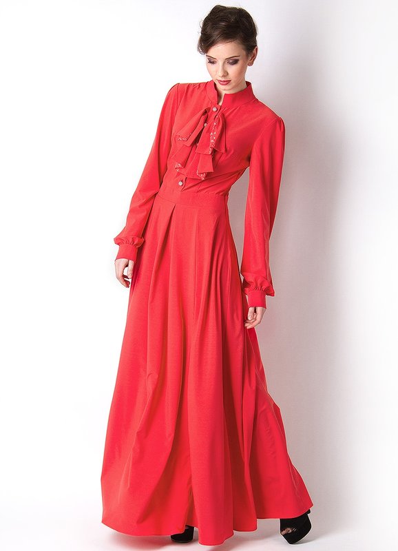 Summer dress in a closed style floor Summer dress in a closed style floor