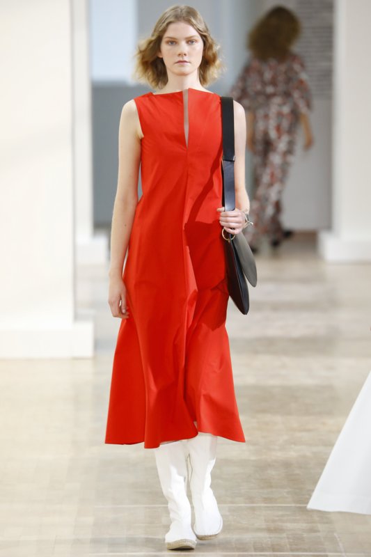 Fiesta dress with neckline Fiesta dress with neckline