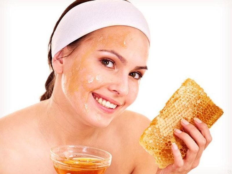 Face mask with honey