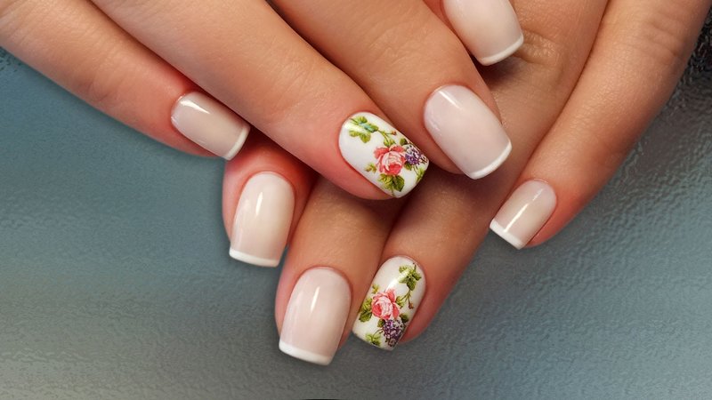 Flower jacket with gel polish Flower jacket with gel polish