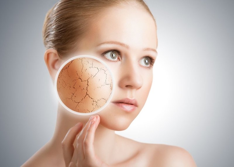 Mask with sour cream for dry skin