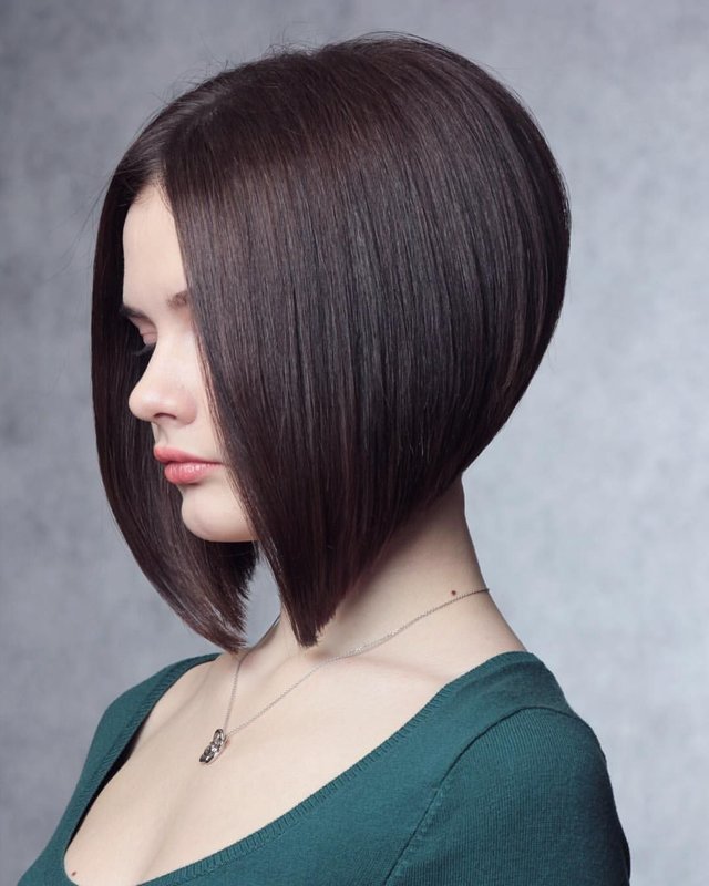 Girl with an elongated bob