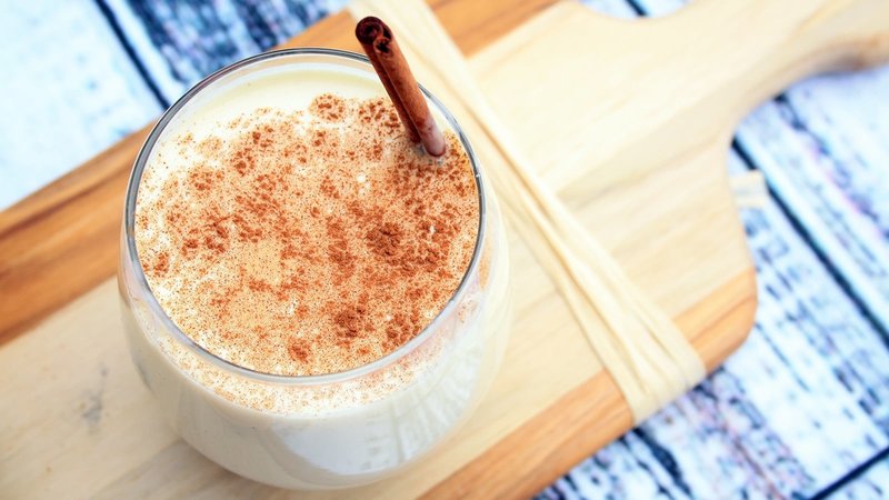 Mask with cinnamon and milk