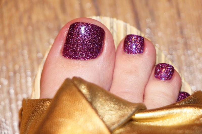 Glitter pedicure Glitter pedicure