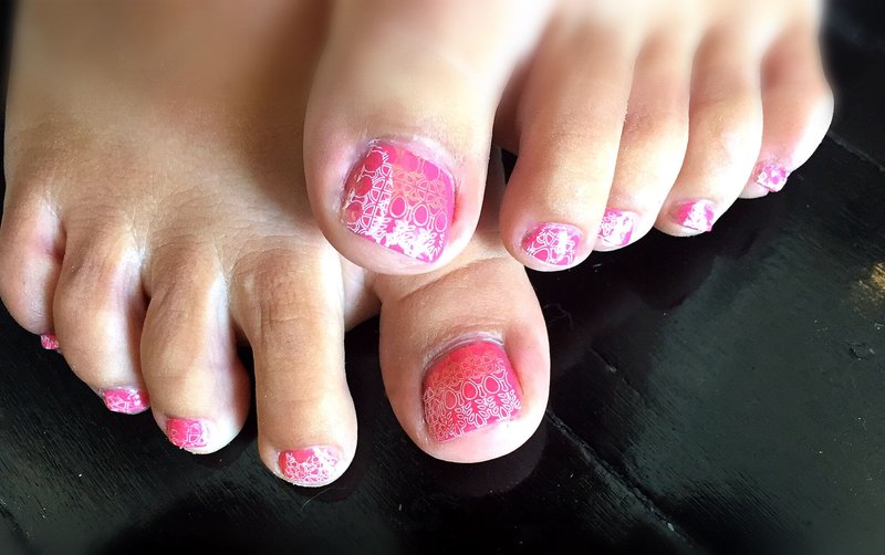 Stamping with pink gel polish Stamping