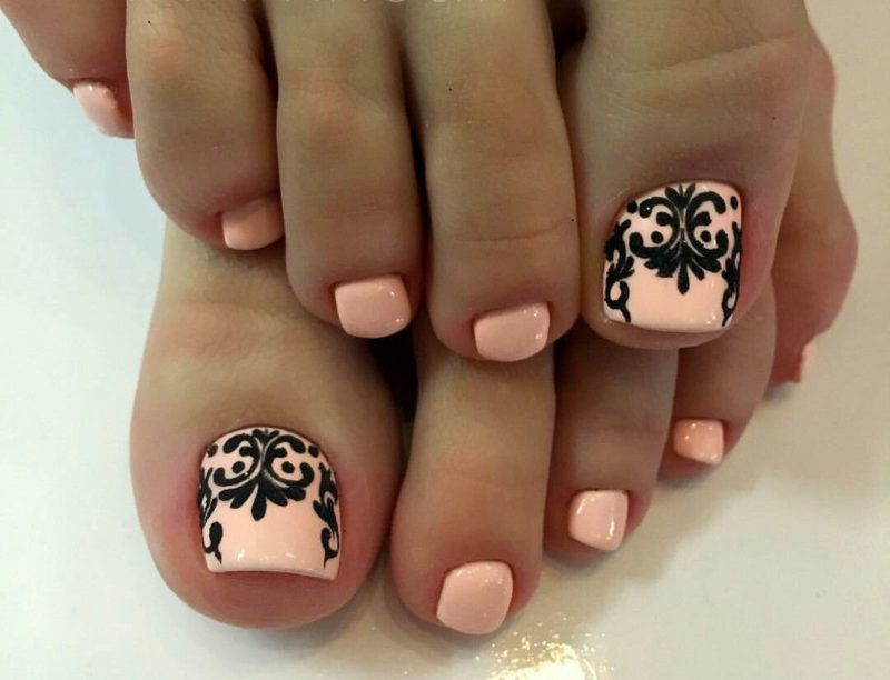 Oriental ornament pedicure Oriental ornament