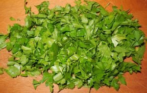 Salted tomatoes with garlic and herbs