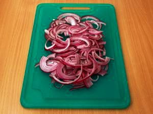 Greek salad with peppermint and oregano