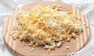 Creole salad with pineapple and chicken