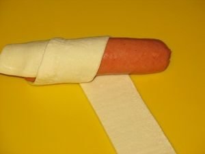 Sausages in puff pastry dough