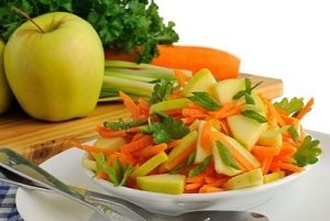 Piquant Salad with Apple, Celery and Carrot