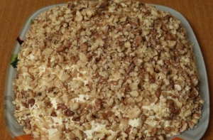 Creole salad with pineapple and chicken