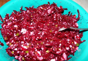 Beetroot salad with cottage cheese