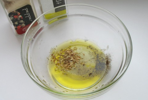 Salad with grapes and pistachios