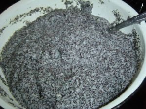 Pie with Winter Poppy