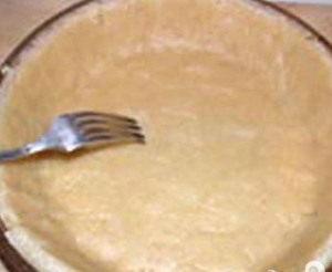 Pie with meat and apples