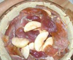 Pie with meat and apples