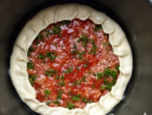 Pie with meat in a slow cooker