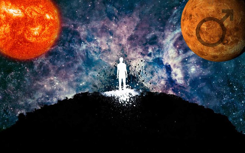 How to read conspiracies on the growing moon?