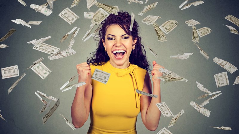 Lottery conspiracies: how to read?