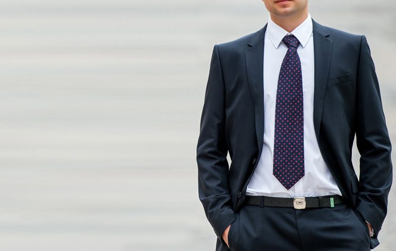 The simplest tie knot