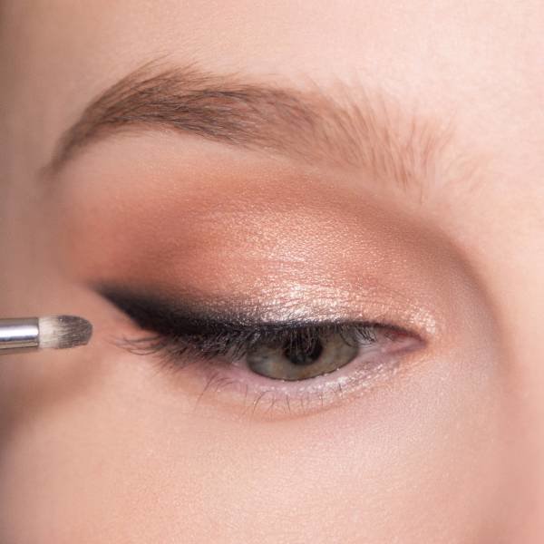 Drawing additional shadows and feathering arrows Drawing additional shadows and feathering arrows