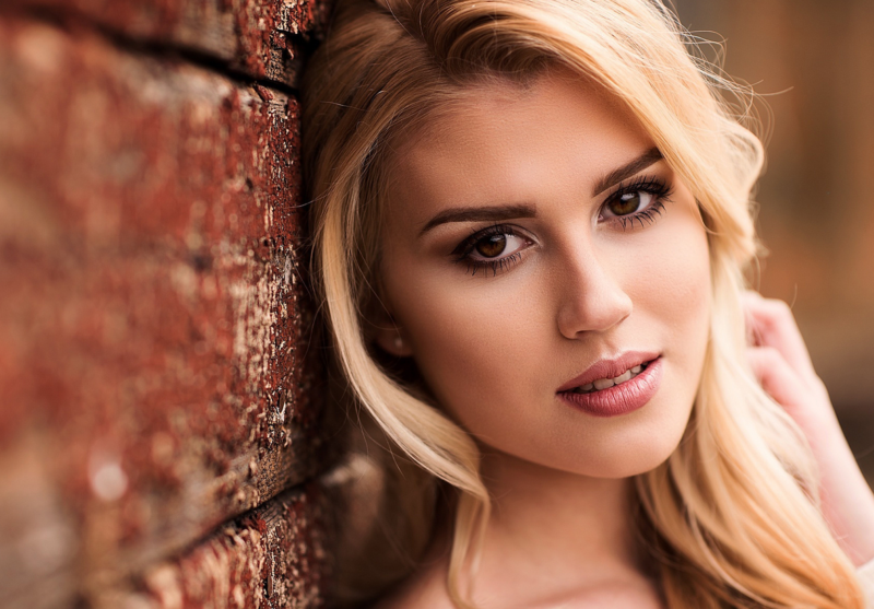 Nude makeup for blondes with brown eyes Nude makeup for blondes with brown eyes