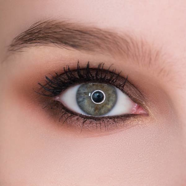 Eyelash tinting Eyelash tinting