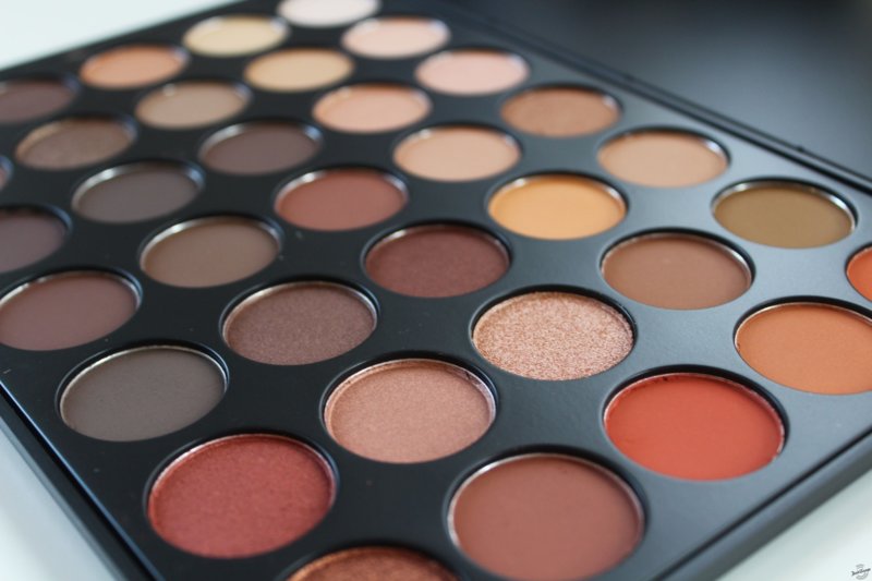 Palette of shadows Palette of shadows