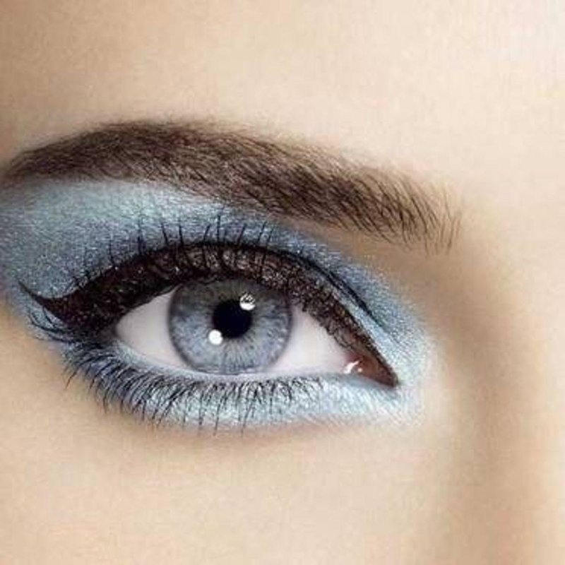 Spectacular mother of pearl makeup for blue and gray eyes Spectacular mother of pearl makeup for blue and gray eyes