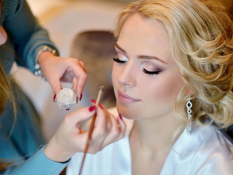 Step-by-step wedding makeup Step-by-step wedding makeup