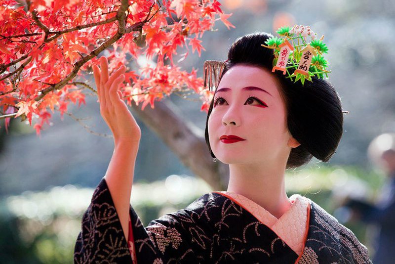 The traditional look of Japanese makeup The traditional look of Japanese makeup