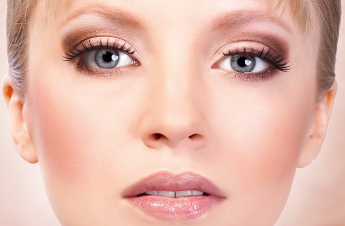 Makeup for gray eyes