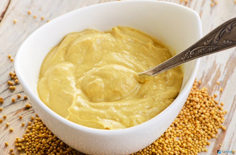 Mustard mask with honey