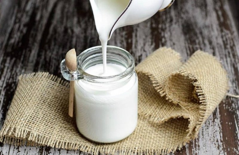 Revitalizing mask with kefir