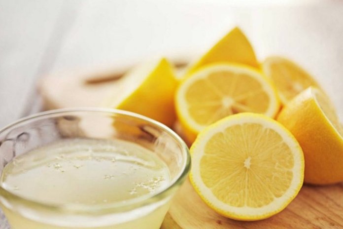 Mask with gelatin and lemon Mask with gelatin and lemon