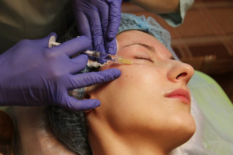 The introduction of the drug into the area around the eyes