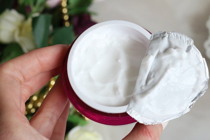 Expensive face cream does not guarantee quality Expensive face cream does not guarantee quality