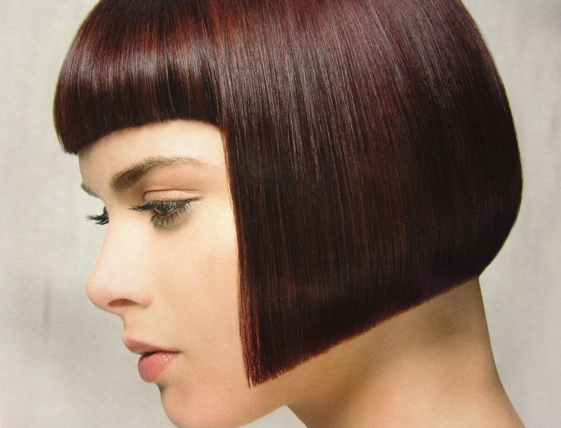 Extra long square with micro-bangs Extra long square with micro-bangs